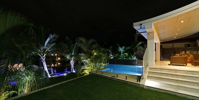 pool and garden lights bondilights